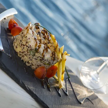 Pearl On The Cliff & By Pearl Collection Hotel