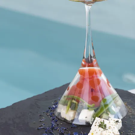 Pearl On The Cliff & By Pearl Collection 3* Fira (Santorini)