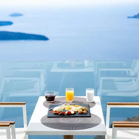 Hotel Pearl On The Cliff & By Pearl Collection Fira (Santorini)