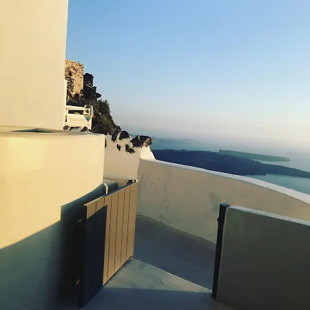 Pearl On The Cliff & By Pearl Collection Imerovigli (Santorini)