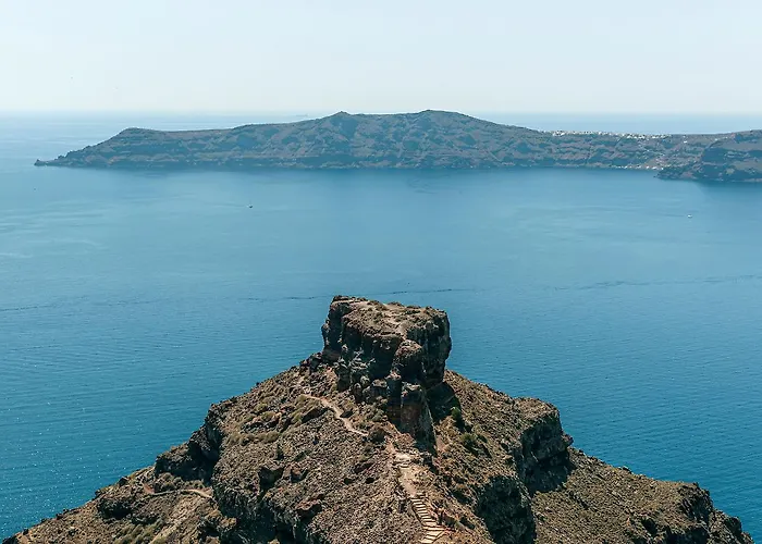 Pearl On The Cliff & By Pearl Collection Fira (Santorini)