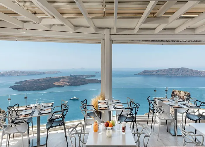 Pearl On The Cliff & By Pearl Collection Hotel 3*