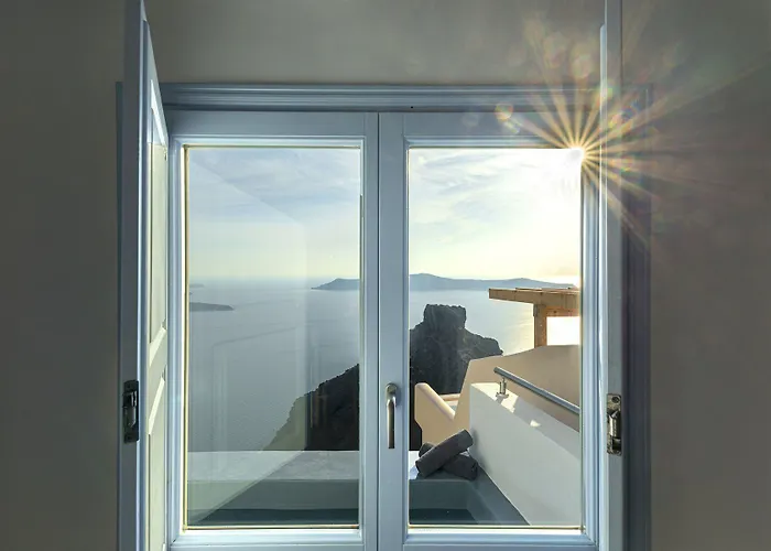 Pearl On The Cliff & By Pearl Collection Hotel 3*