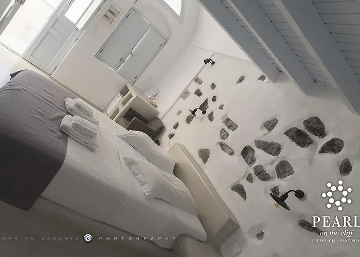 Hotel Pearl On The Cliff & By Pearl Collection 3*