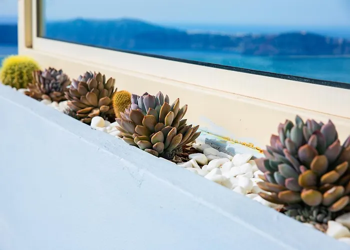 Pearl On The Cliff & By Pearl Collection Hotel 3*