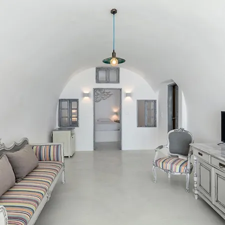 Pearl On The Cliff & By Pearl Collection Hotel 3*