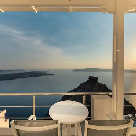 Pearl On The Cliff & By Pearl Collection Hotel 3*
