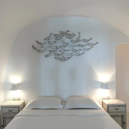 Hotel Pearl On The Cliff & By Pearl Collection Imerovigli (Santorini)