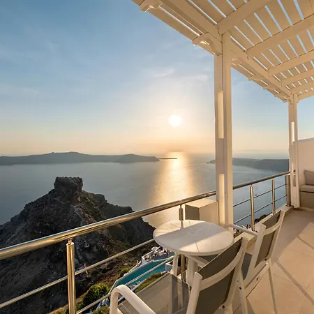 Pearl On The Cliff & By Pearl Collection Hotel 3*