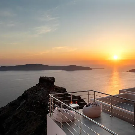 Pearl On The Cliff & By Pearl Collection Hotel Imerovigli (Santorini)