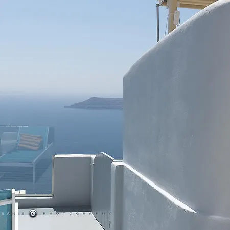 Pearl On The Cliff & By Pearl Collection 3* Imerovigli (Santorini)