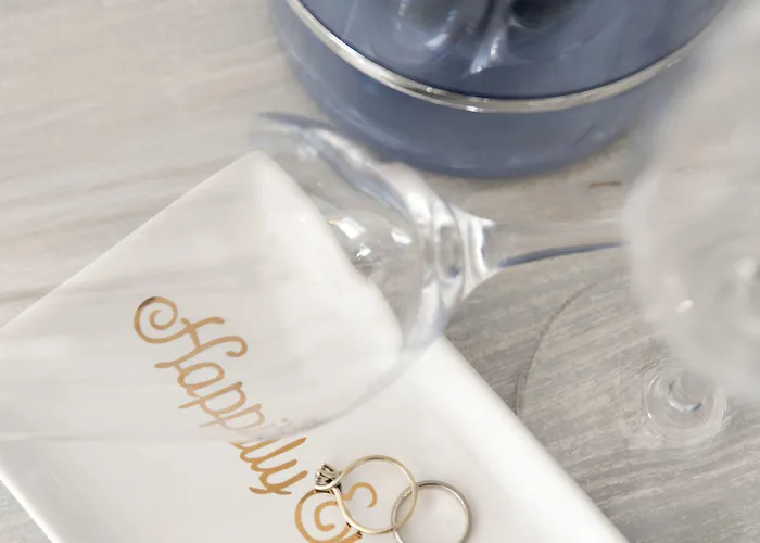 Hotel Pearl On The Cliff & By Pearl Collection 3*