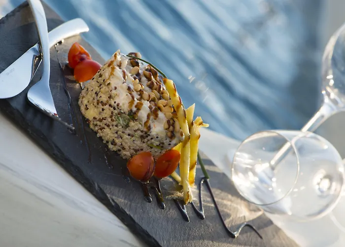 Pearl On The Cliff & By Pearl Collection Hotel