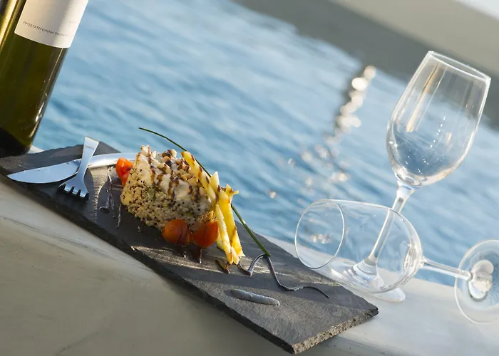 Pearl On The Cliff & By Pearl Collection 3* Fira (Santorini)