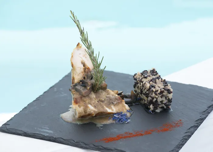 Hotel Pearl On The Cliff & By Pearl Collection 3*