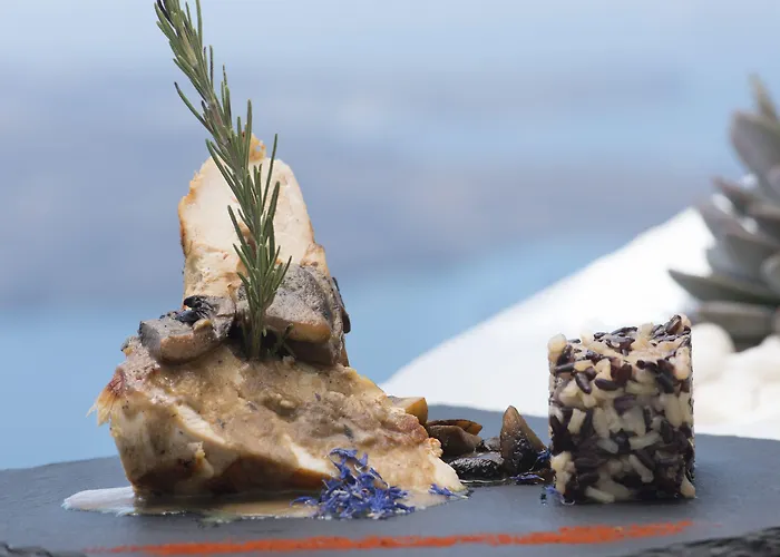 Pearl On The Cliff & By Pearl Collection Hotel 3*