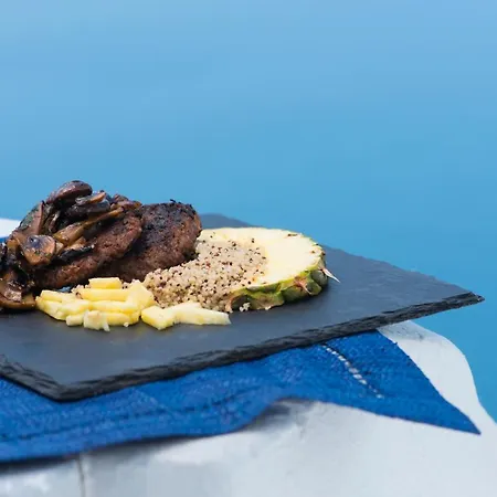 Pearl On The Cliff & By Pearl Collection Hotel 3*