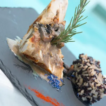 Hotel Pearl On The Cliff & By Pearl Collection 3*